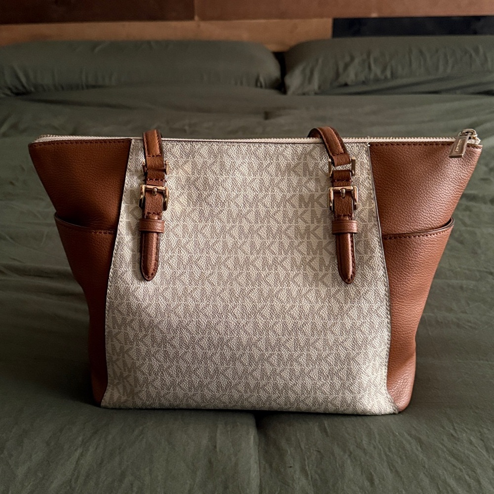 Michael Kors Purse - Picture 2 of 9
